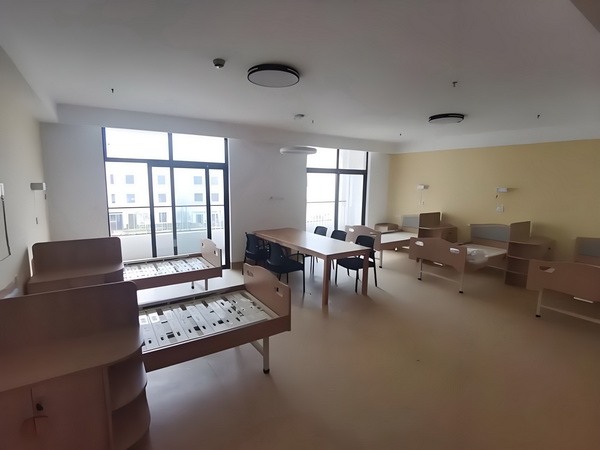 个人怎样办理深圳户口_贝索斯新妻和C罗未婚妻同框上演大钻戒比拼 发出站台上随声即爆尖叫
