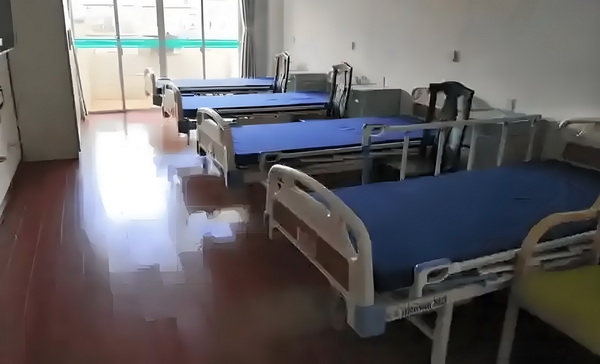 深圳非婚生子落户_1238万滚存被清+销量第2高!足彩头奖1484注2.6万 步调案件正在查中进一